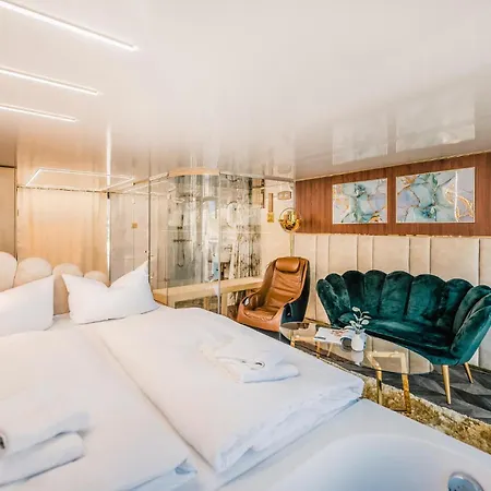Hausboot Relax 4*